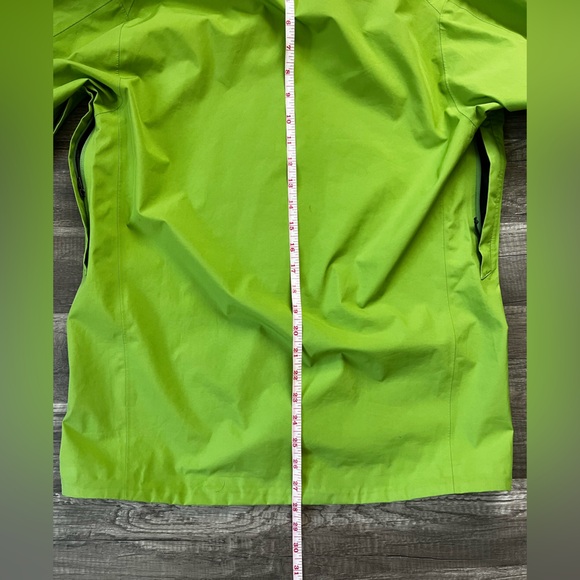 Patagonia Men’s Calcite 2.5 layer Goretex Rain jacket - Picture 8 of 10